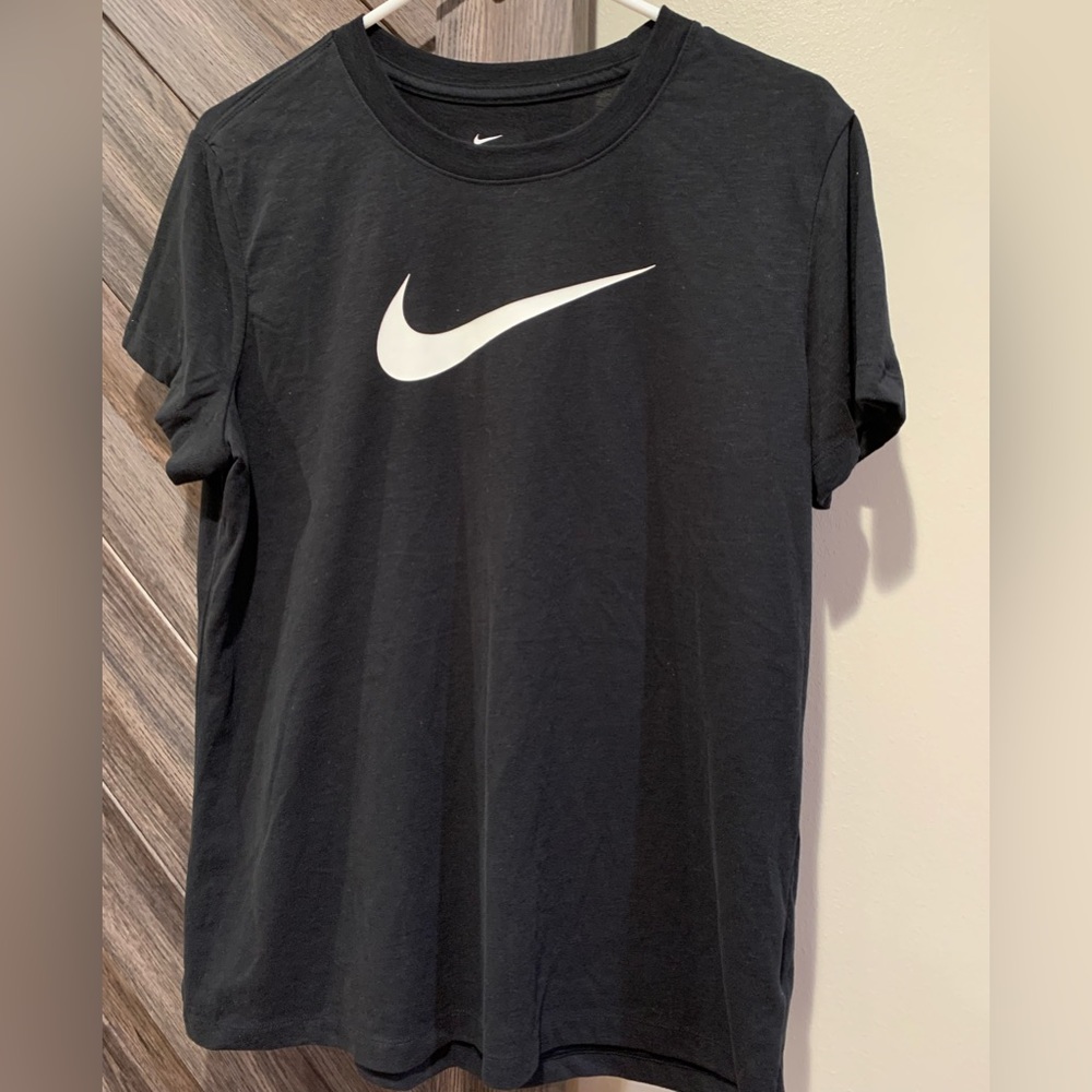 Nike women t shirt